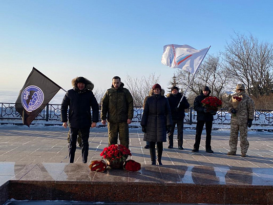 Марина Беспалова возложила цветы в память о погибших героях войны 
